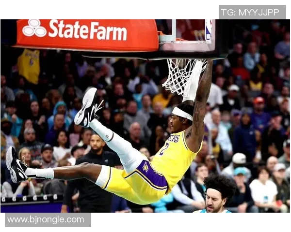 湖人威斯布鲁克狂砍三双数据，刷新NBA纪录加冕后卫篮板王